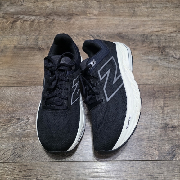 New Balance Fresh Foam  Sneaker Women Size 9.5 - Picture 2 of 13